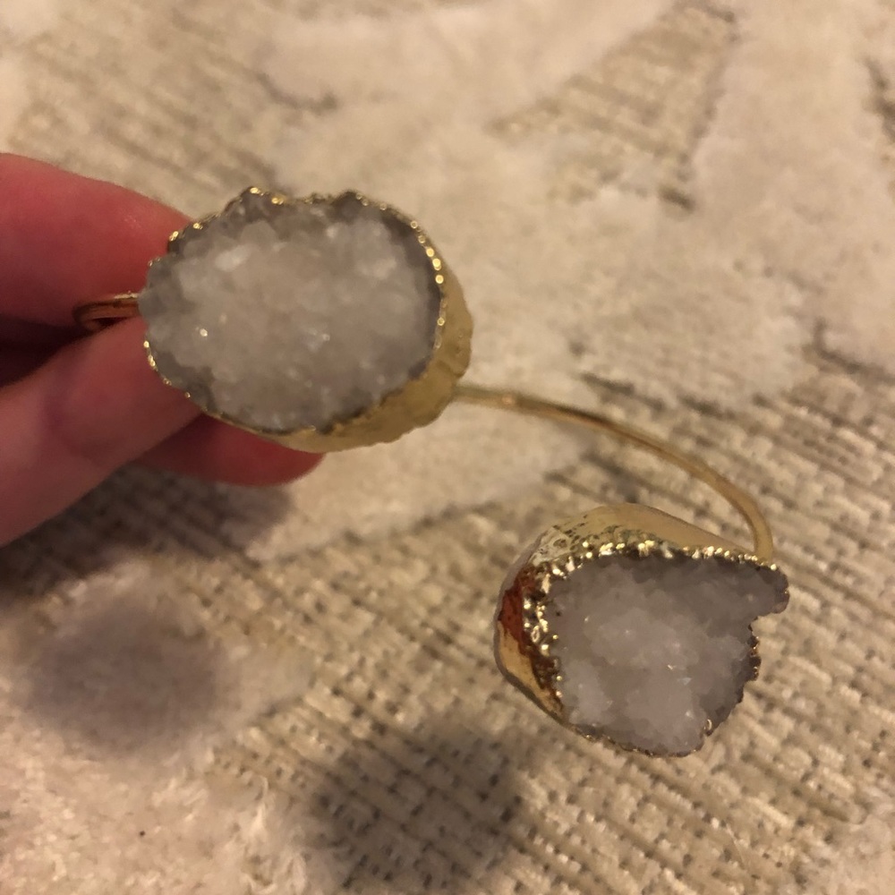 White druzy bracelet. New without tags.